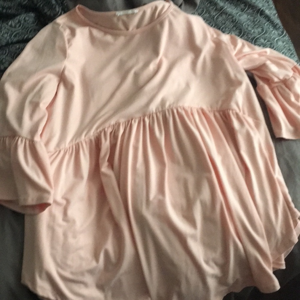 Light pink boutique top